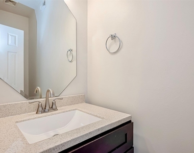 5506 Flower Grove Court - Photo Thumbnail 24