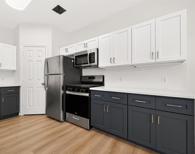 4719 Cashel Circle - Photo Thumbnail 9
