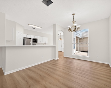 4719 Cashel Circle - Photo Thumbnail 7