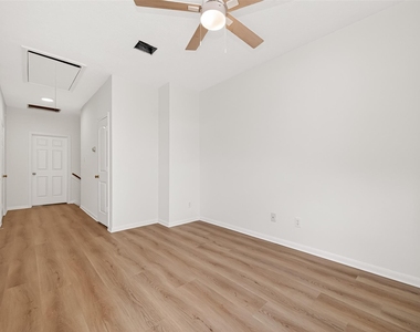 4719 Cashel Circle - Photo Thumbnail 19