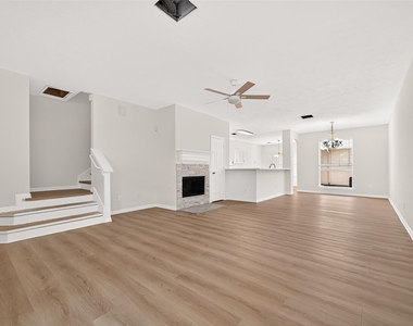 4719 Cashel Circle - Photo Thumbnail 6