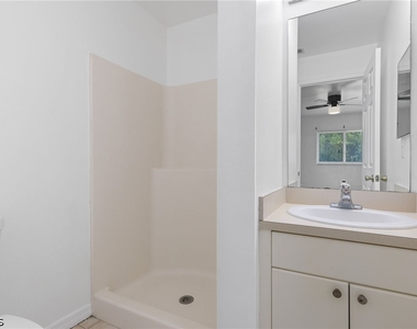 221 Meadow Road - Photo Thumbnail 7