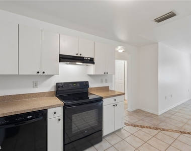 221 Meadow Road - Photo Thumbnail 2