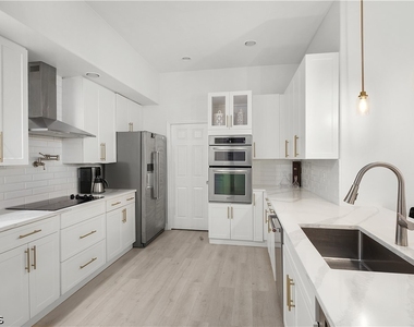598 Aston Lake Court - Photo Thumbnail 5