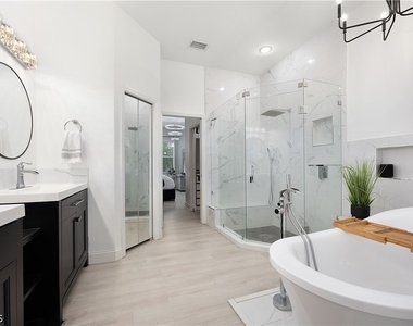 598 Aston Lake Court - Photo Thumbnail 8