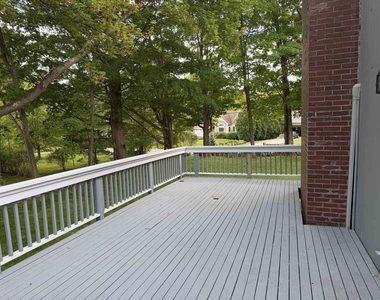 231 Locke - Photo Thumbnail 17