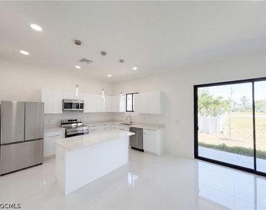 4331 Nw 31st Terrace - Photo Thumbnail 7
