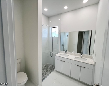 4331 Nw 31st Terrace - Photo Thumbnail 25