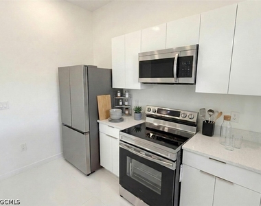 4331 Nw 31st Terrace - Photo Thumbnail 5