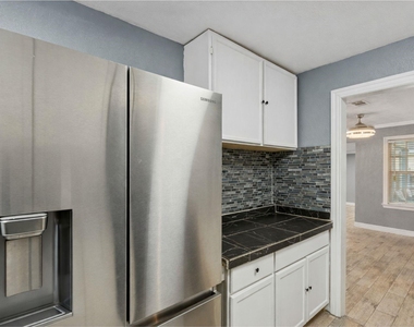 105 Pompano Avenue - Photo Thumbnail 10