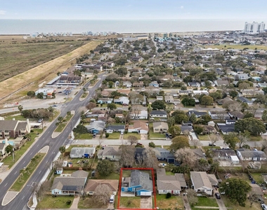 105 Pompano Avenue - Photo Thumbnail 17
