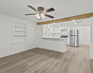 802 Collins Street - Photo Thumbnail 1