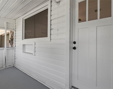 802 Collins Street - Photo Thumbnail 6