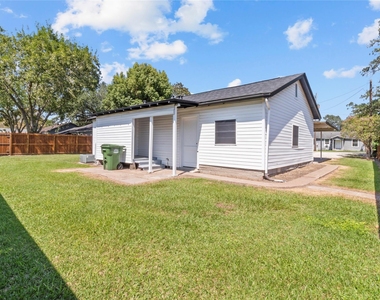 802 Collins Street - Photo Thumbnail 8