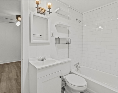 802 Collins Street - Photo Thumbnail 3