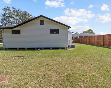 802 Collins Street - Photo Thumbnail 9