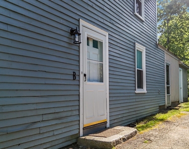 137 Locust - Photo Thumbnail 17