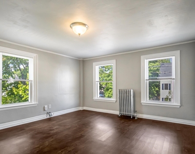137 Locust - Photo Thumbnail 7