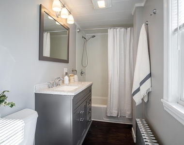 137 Locust - Photo Thumbnail 9