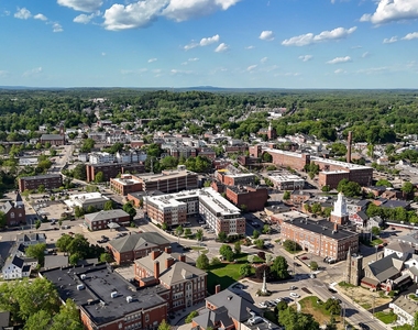 137 Locust - Photo Thumbnail 14