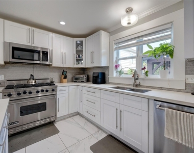 5205 Irvington Boulevard - Photo Thumbnail 11