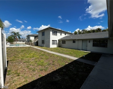 919 Se 8th Terrace - Photo Thumbnail 18