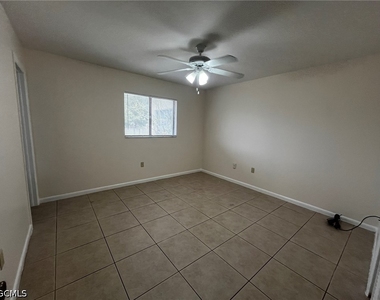 919 Se 8th Terrace - Photo Thumbnail 6