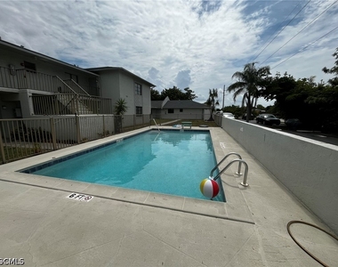 919 Se 8th Terrace - Photo Thumbnail 14
