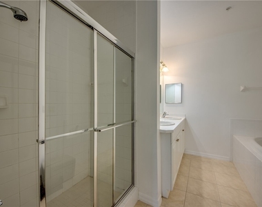 15250 Riverbend Boulevard - Photo Thumbnail 12