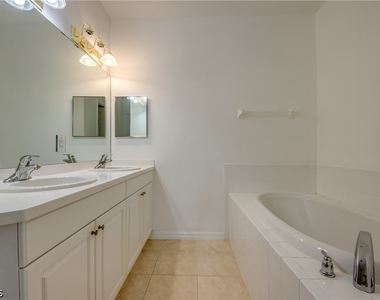 15250 Riverbend Boulevard - Photo Thumbnail 13