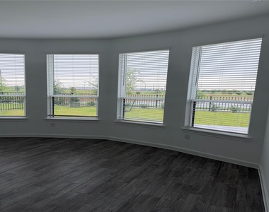 25318 Loch Doon Drive - Photo Thumbnail 19