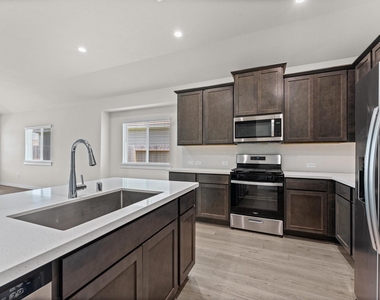 21409 Mary Myrtle Street - Photo Thumbnail 13