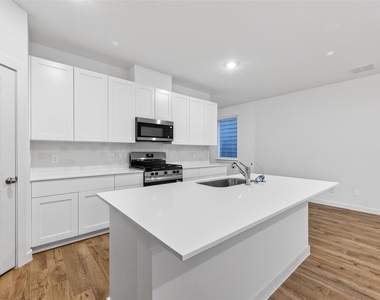 28142 Meadowlark Sky Dr - Photo Thumbnail 12