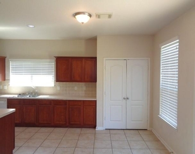 16715 Canyon Whisper - Photo Thumbnail 7