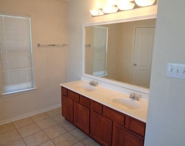 16715 Canyon Whisper - Photo Thumbnail 23