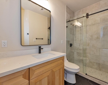 153 Bending Oaks Lane - Photo Thumbnail 20