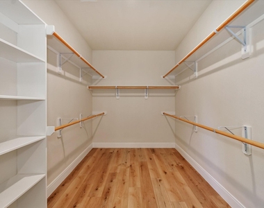 153 Bending Oaks Lane - Photo Thumbnail 18