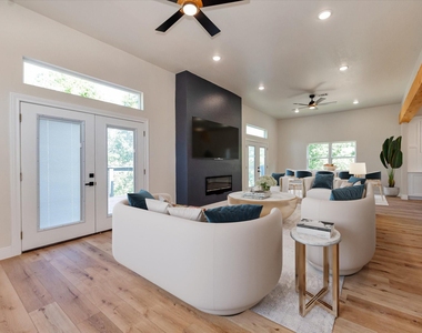 153 Bending Oaks Lane - Photo Thumbnail 1