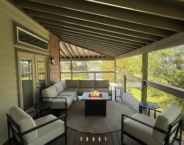 153 Bending Oaks Lane - Photo Thumbnail 27