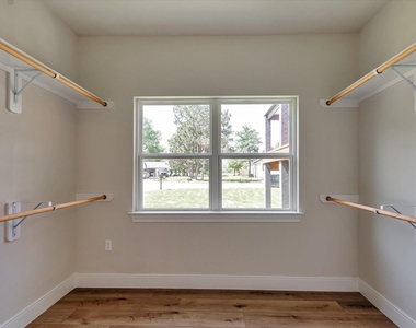 153 Bending Oaks Lane - Photo Thumbnail 25