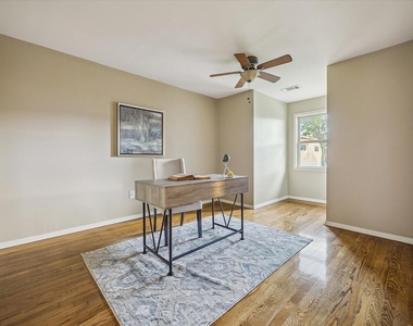 9813 Pine Lake Drive - Photo Thumbnail 2