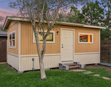 9813 Pine Lake Drive - Photo Thumbnail 22
