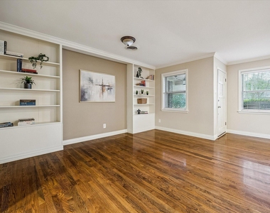 9813 Pine Lake Drive - Photo Thumbnail 3