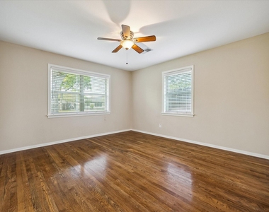 9813 Pine Lake Drive - Photo Thumbnail 15