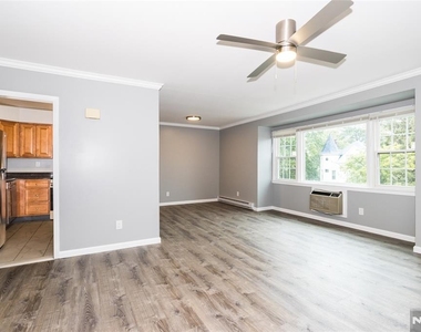 190 Park - Photo Thumbnail 4