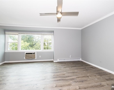 190 Park - Photo Thumbnail 7