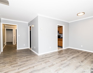 190 Park - Photo Thumbnail 11