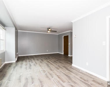 190 Park - Photo Thumbnail 14