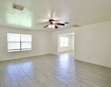 21618 Misty Fall Lane - Photo Thumbnail 5
