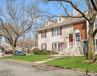 1041 Cumberland - Photo Thumbnail 18